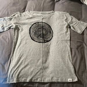 10tree tentree women’s medium gray tee.